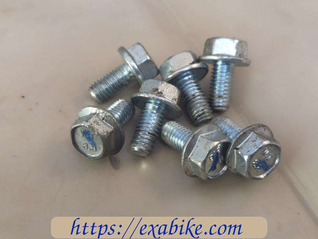 screw Peugeot 400 Metropolis - photo 1