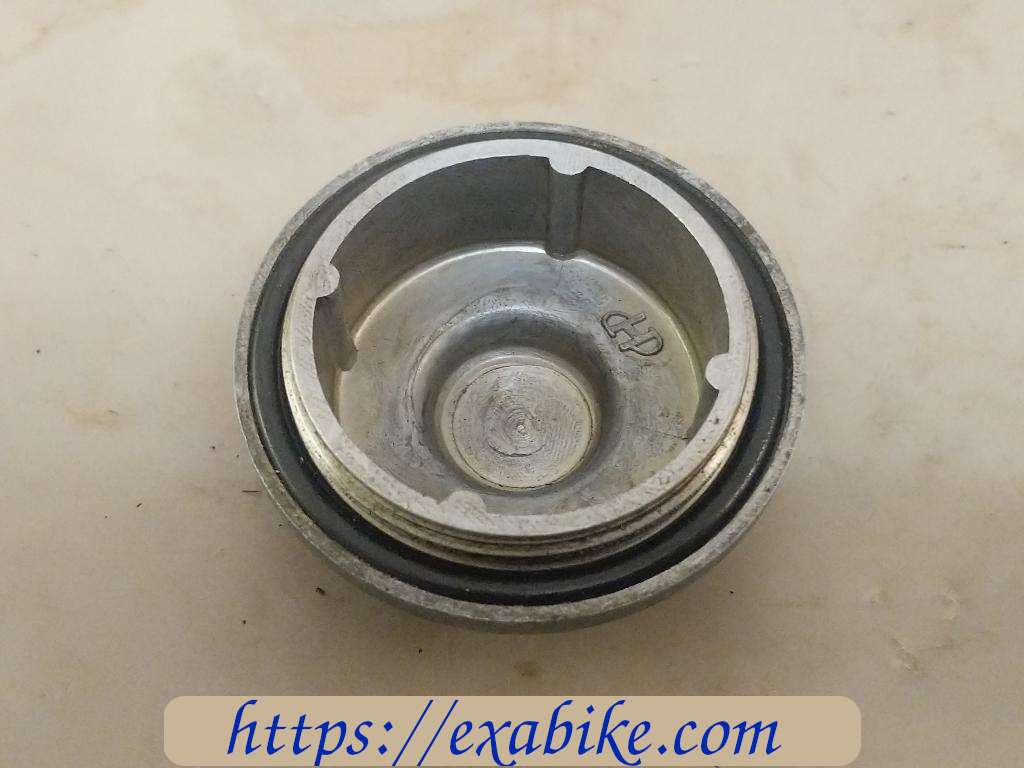 engine cap Yamaha YBR 125 - photo 2