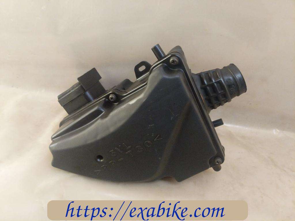 air cleaner case Yamaha YBR 125 - photo 1