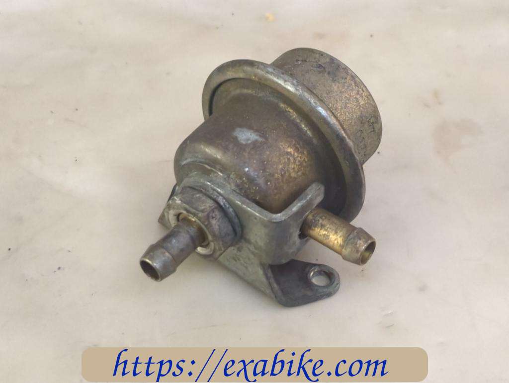 fuel pressure regulator BMW K100RS - photo 2