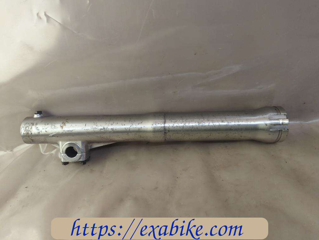 lower fork case, right Honda XLR 600 - photo 1