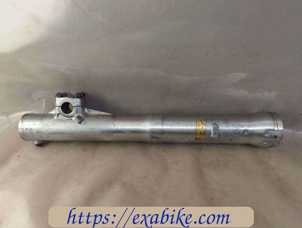 lower fork case, right Honda XLR 600 - photo 2