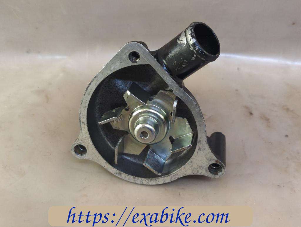 water pump Triumph Trophy 900 - photo 1