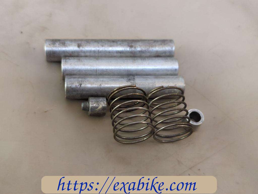 carburetor part Yamaha YZF 750 - photo 1