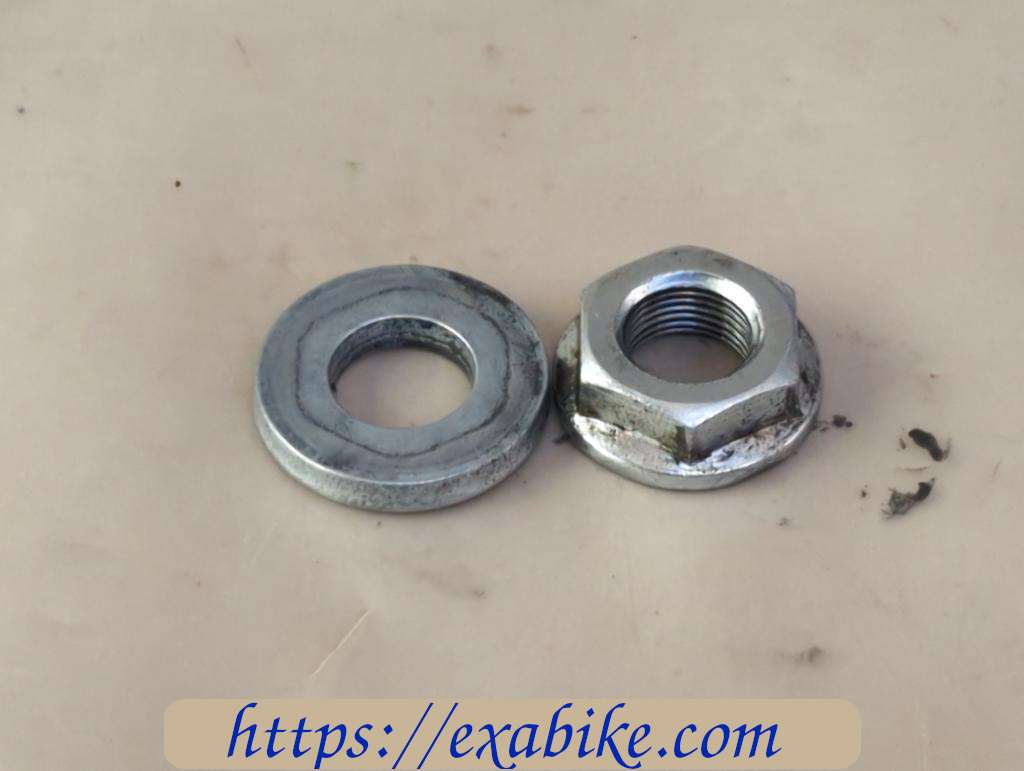 primary gear nut Yamaha TZR 125 - photo 1
