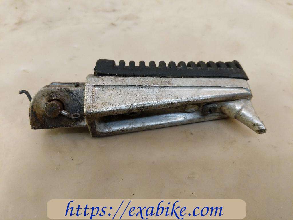 footrest, front right Yamaha TDR 125 - photo 2