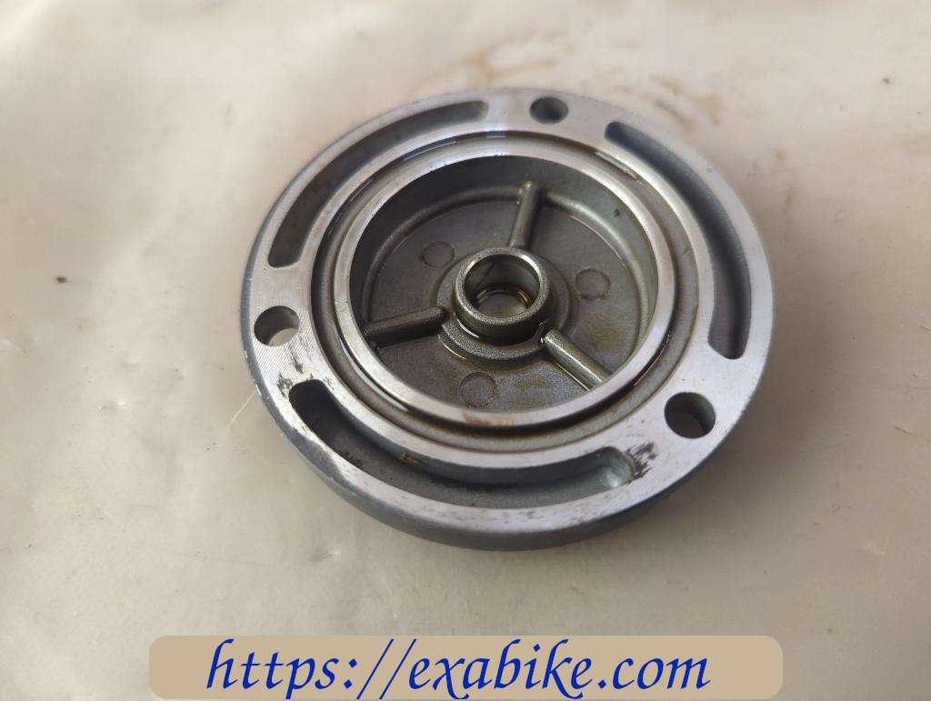 oil filter cover Keeway 125 RKF euro5 - photo 2