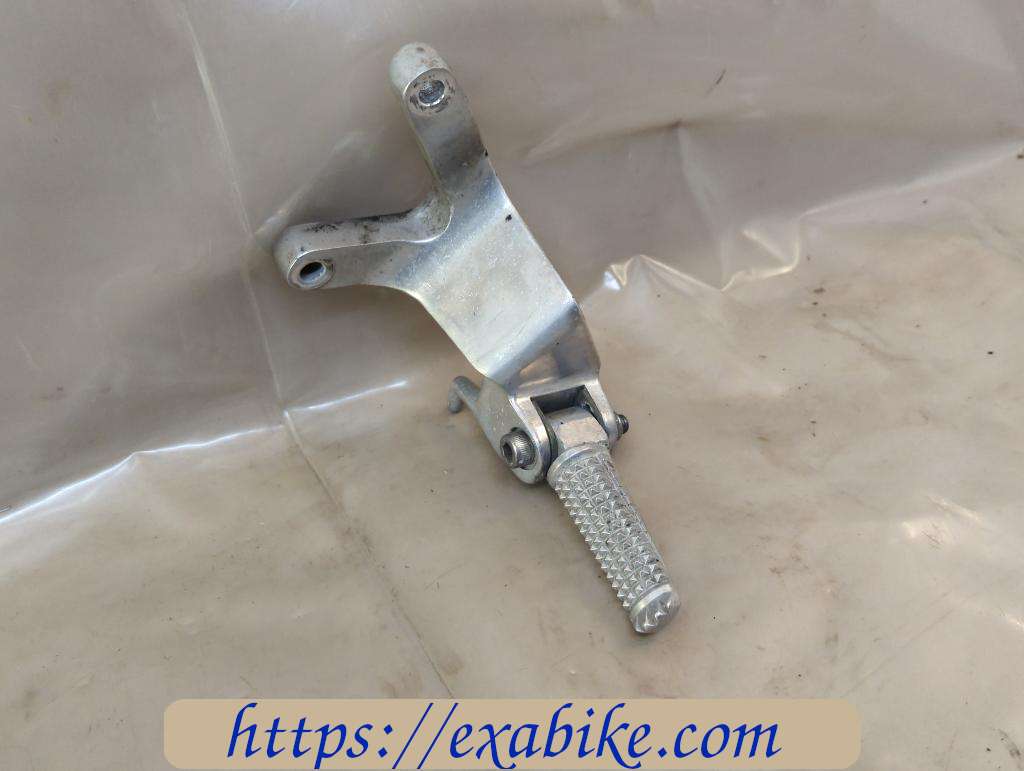 footrest plate, rear left Yamaha 1000 YZF Thunderace - photo 1