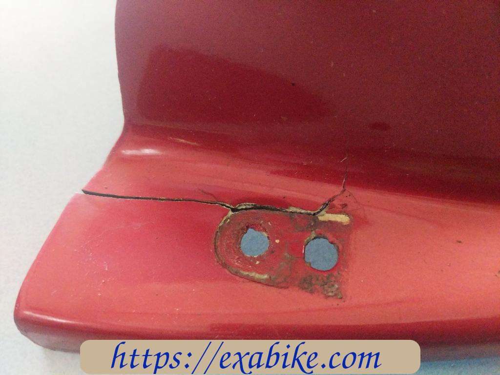 rear wheel lower cover Yamaha 1000 YZF Thunderace - photo 4