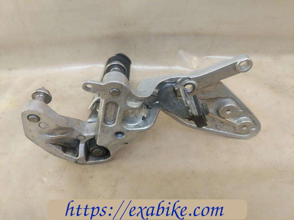 footrest plate, front right Yamaha 1000 YZF Thunderace - photo 2