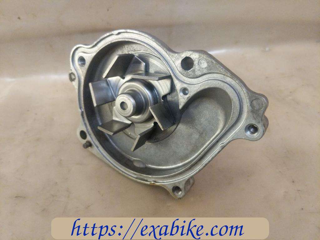 water pump Yamaha 1000 YZF Thunderace - photo 1