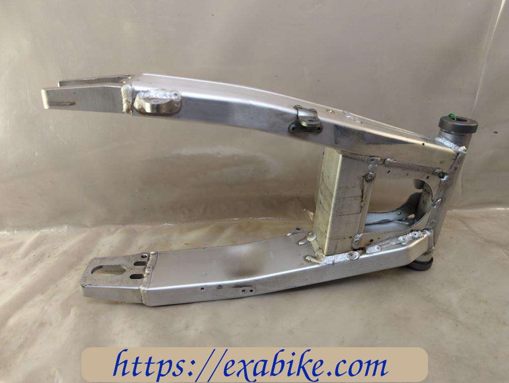 swingarm Yamaha 1000 YZF Thunderace - photo 3