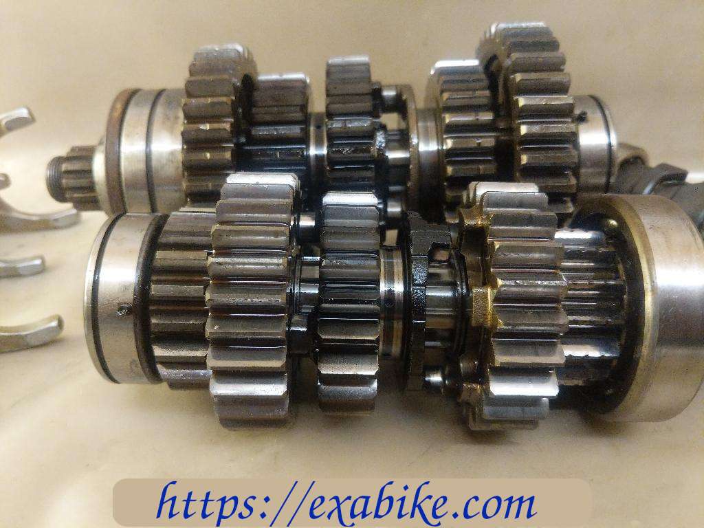 gearbox Yamaha 1000 YZF Thunderace - photo 2
