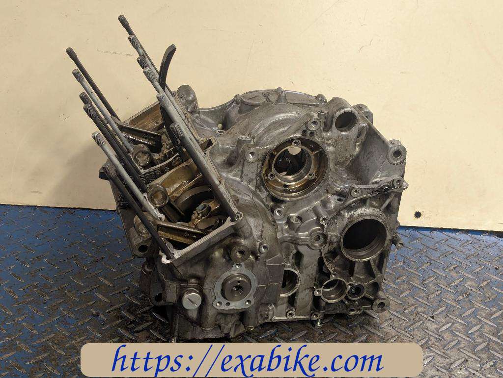 crankcase Yamaha 1000 YZF Thunderace - photo 2
