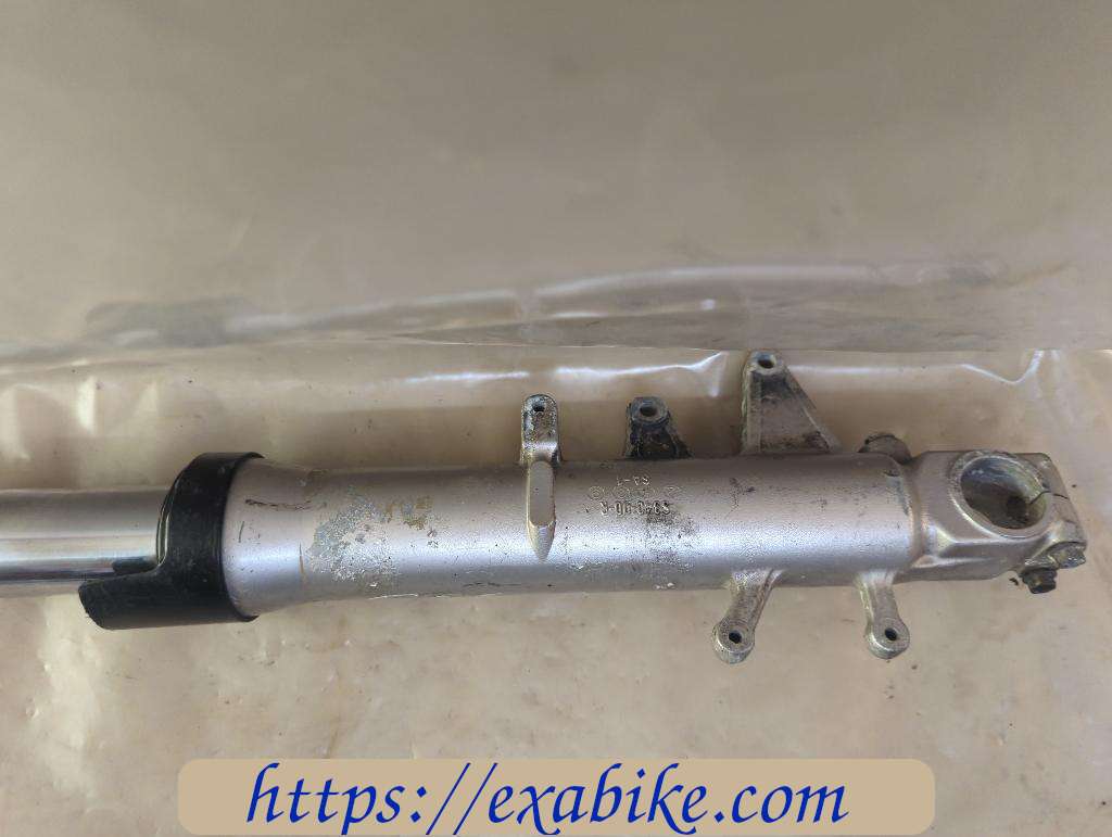 bras de fourche droit Suzuki GSXR 600 - photo 3