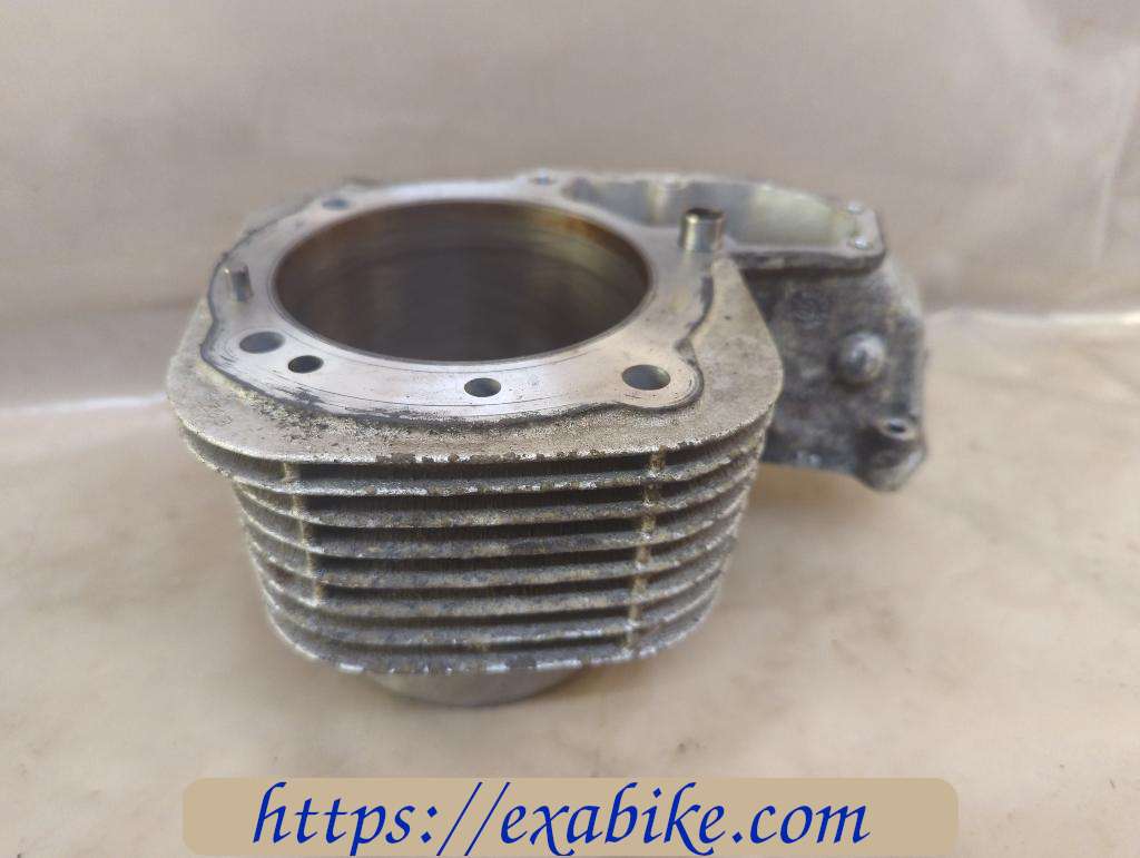 cylinder, left BMW R1200GS - photo 2