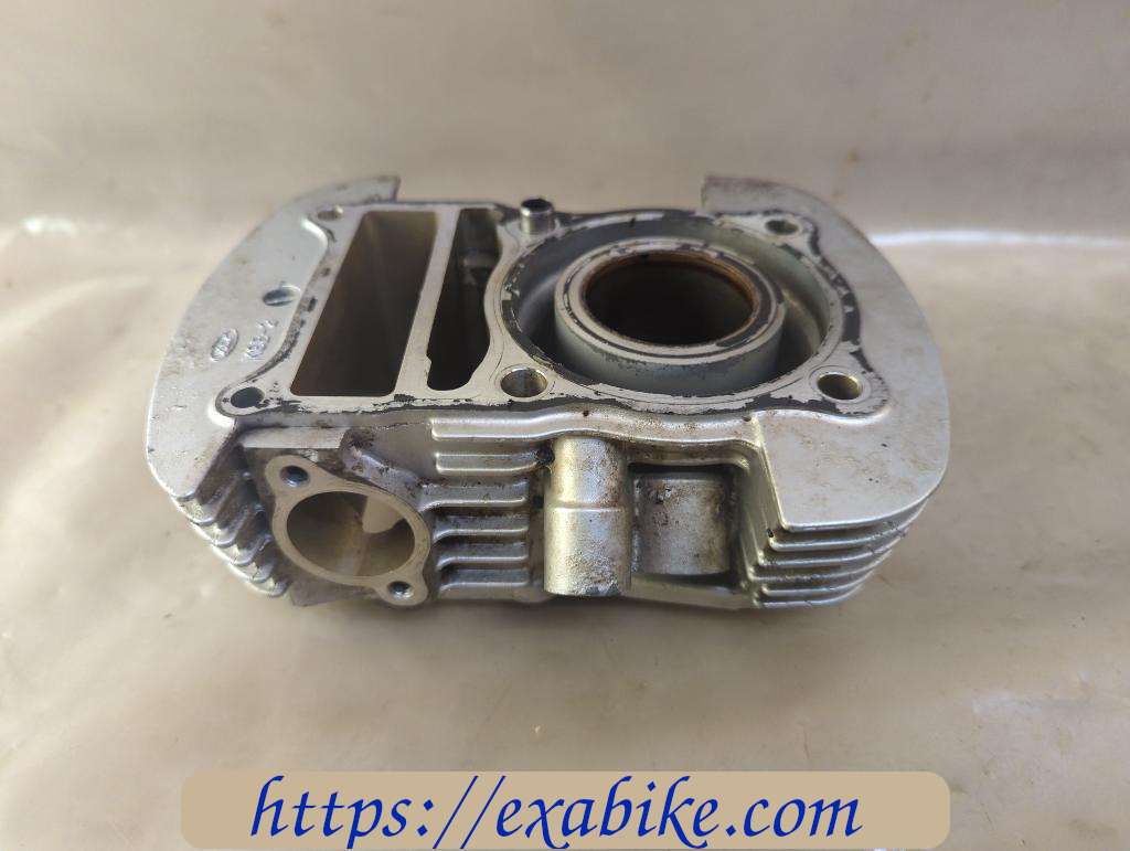 cylinder, front Honda Varadero 125 - photo 2