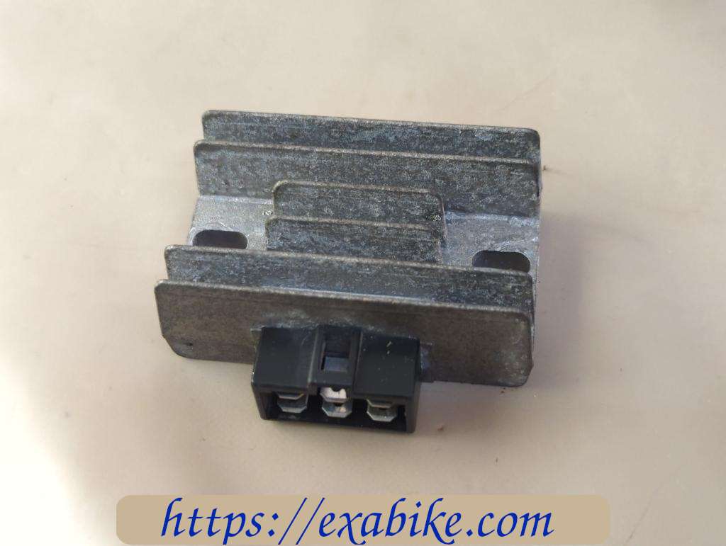 voltage regulator Hyosung GA 125 Cruise II - photo 1