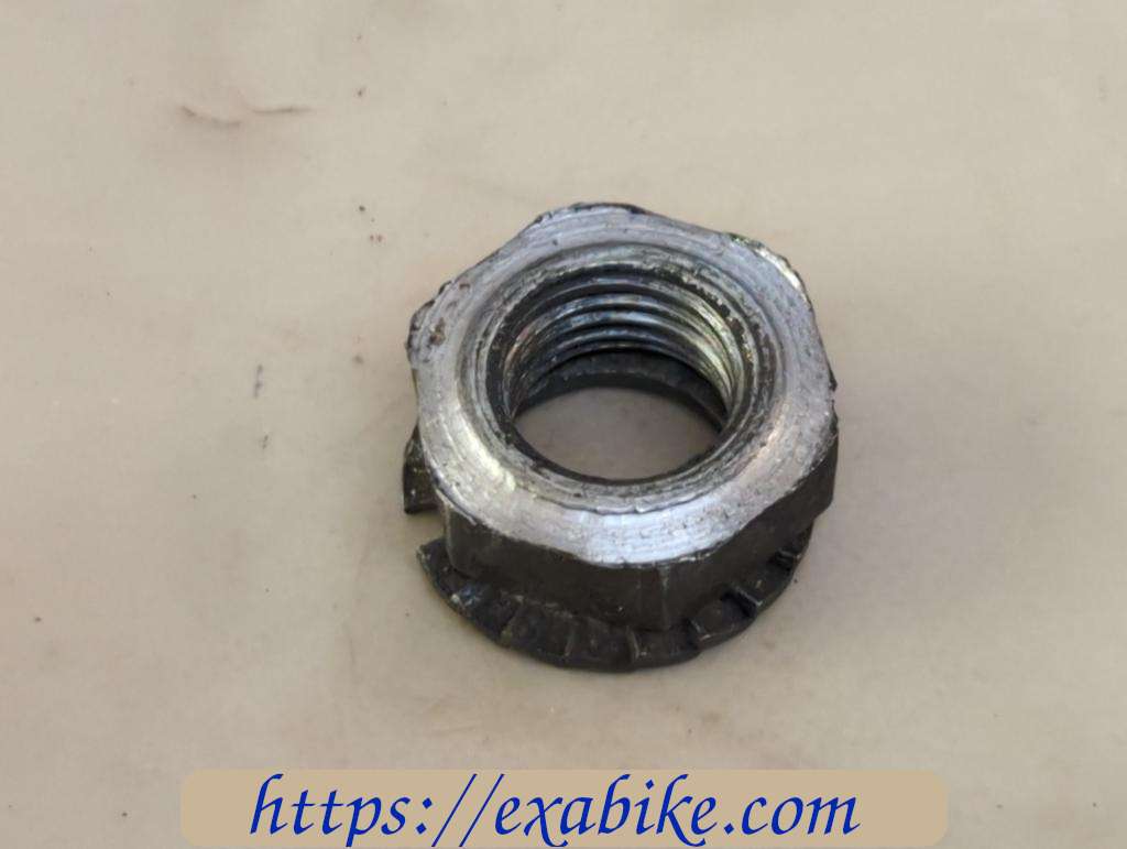 swingarm axle nut Hyosung GA 125 Cruise II - photo 1