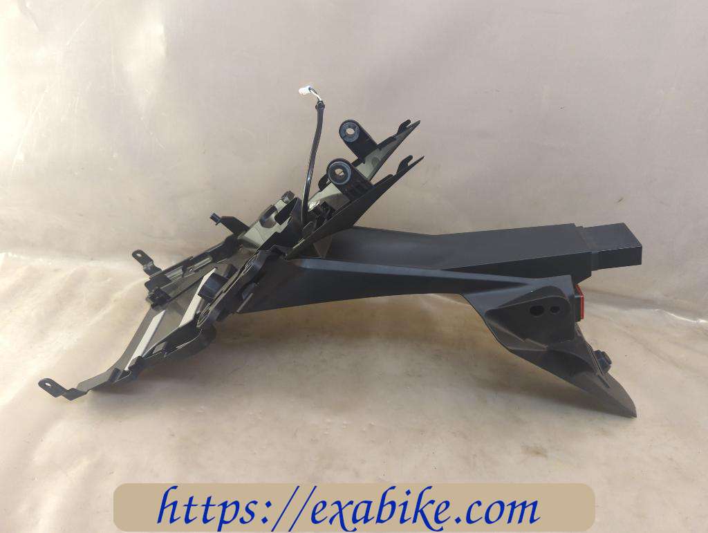 lower fender, rear Suzuki GSXR 1000 - photo 1