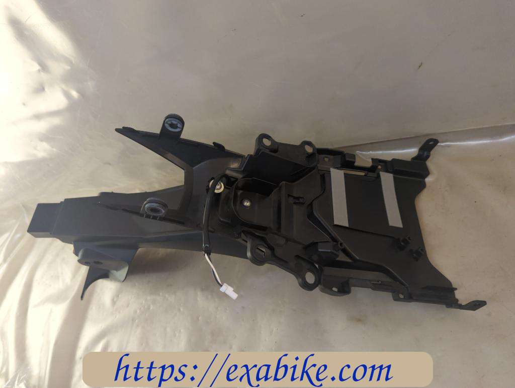 lower fender, rear Suzuki GSXR 1000 - photo 3