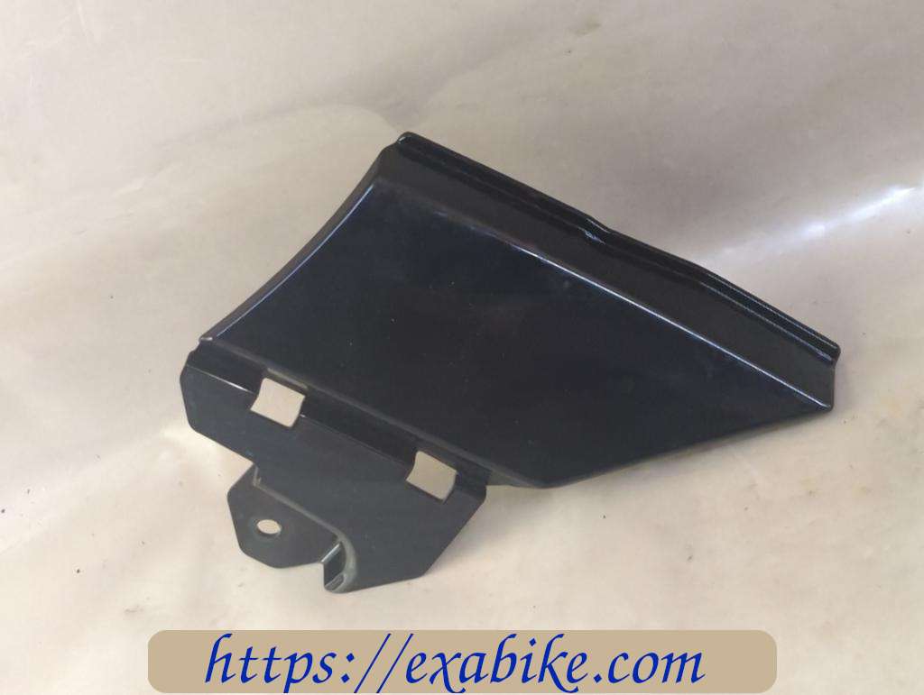 cowl, left Suzuki GSXR 1000 - photo 1
