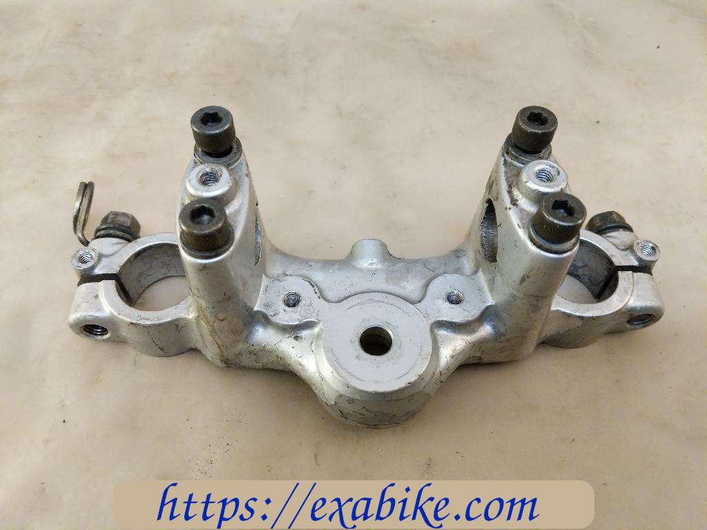 fork bracket, upper Suzuki TS 50 - photo 1