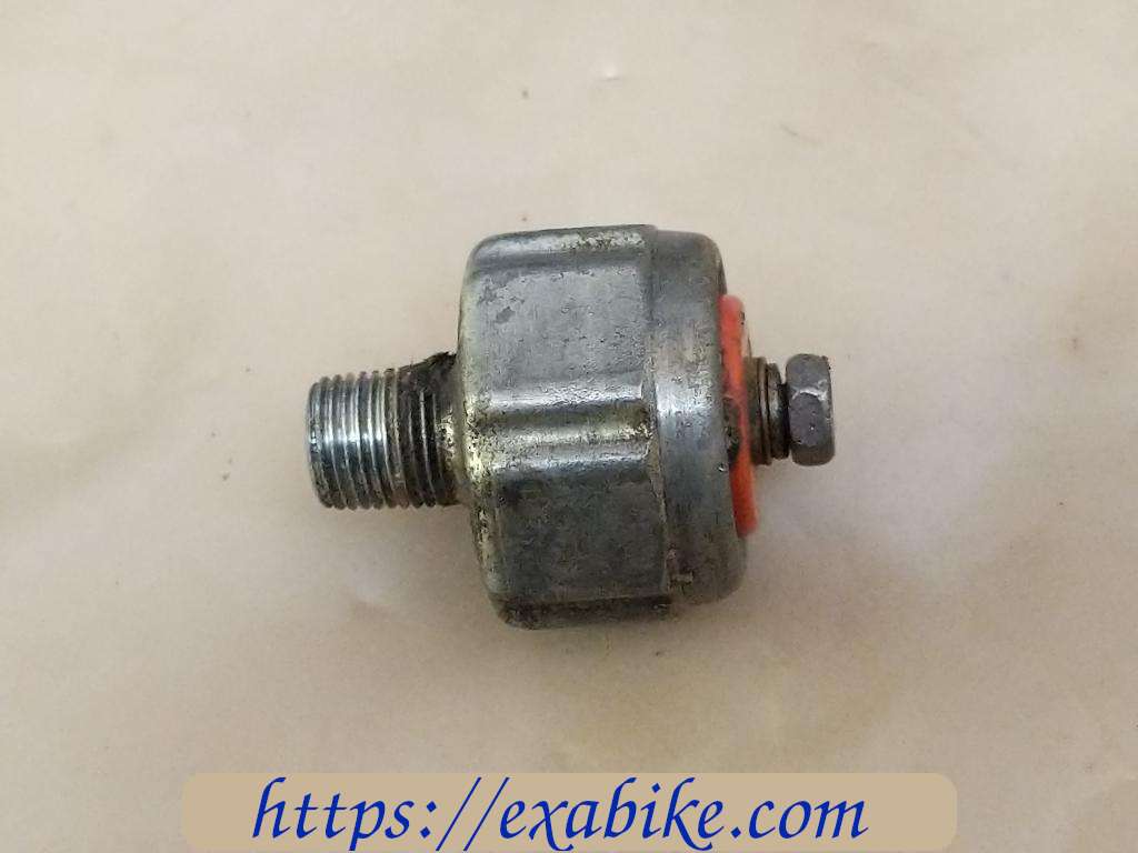 oil pressure switch Kawasaki KZ500 - photo 1