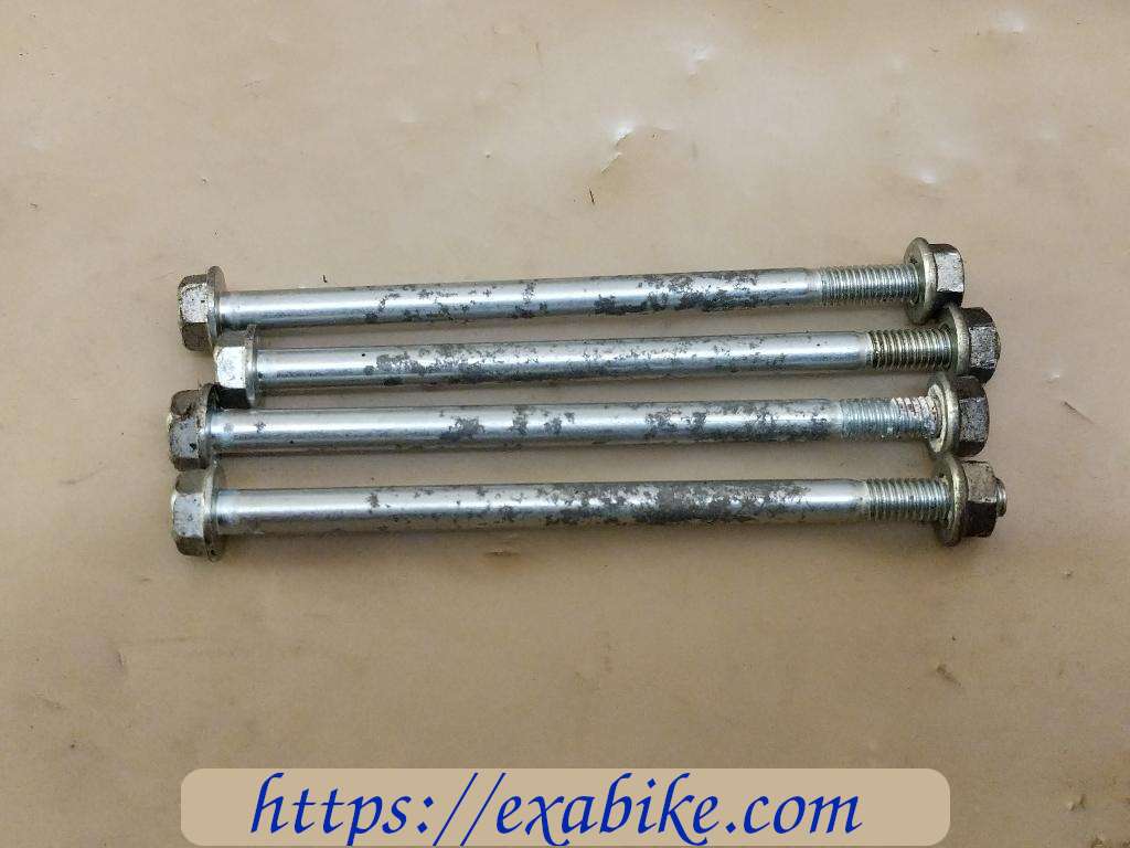 bolts Honda VTR 1000 - photo 1