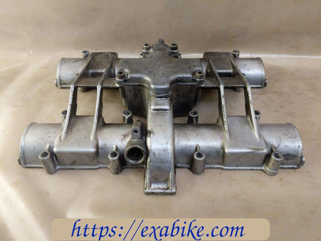 cylinder head cover Suzuki GS 550 - photo 2