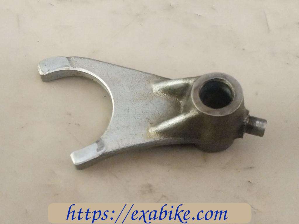 fourchette de boite milieu Suzuki GS 550 - photo 1
