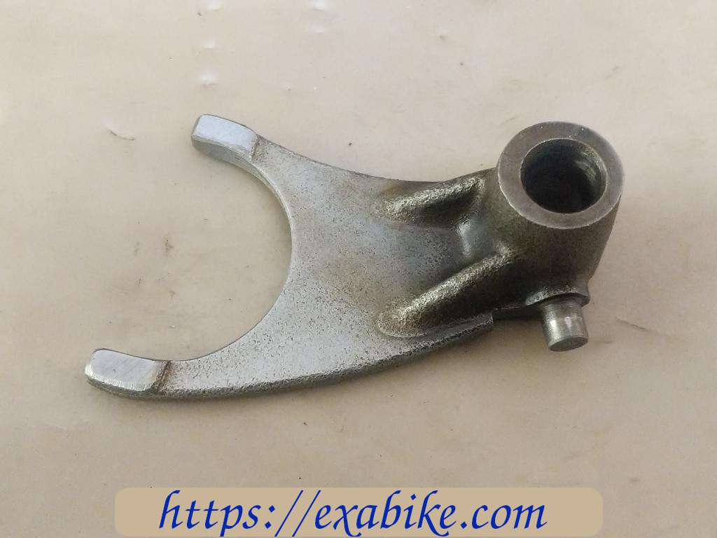 fourchette de boite Suzuki GS 550 - photo 1