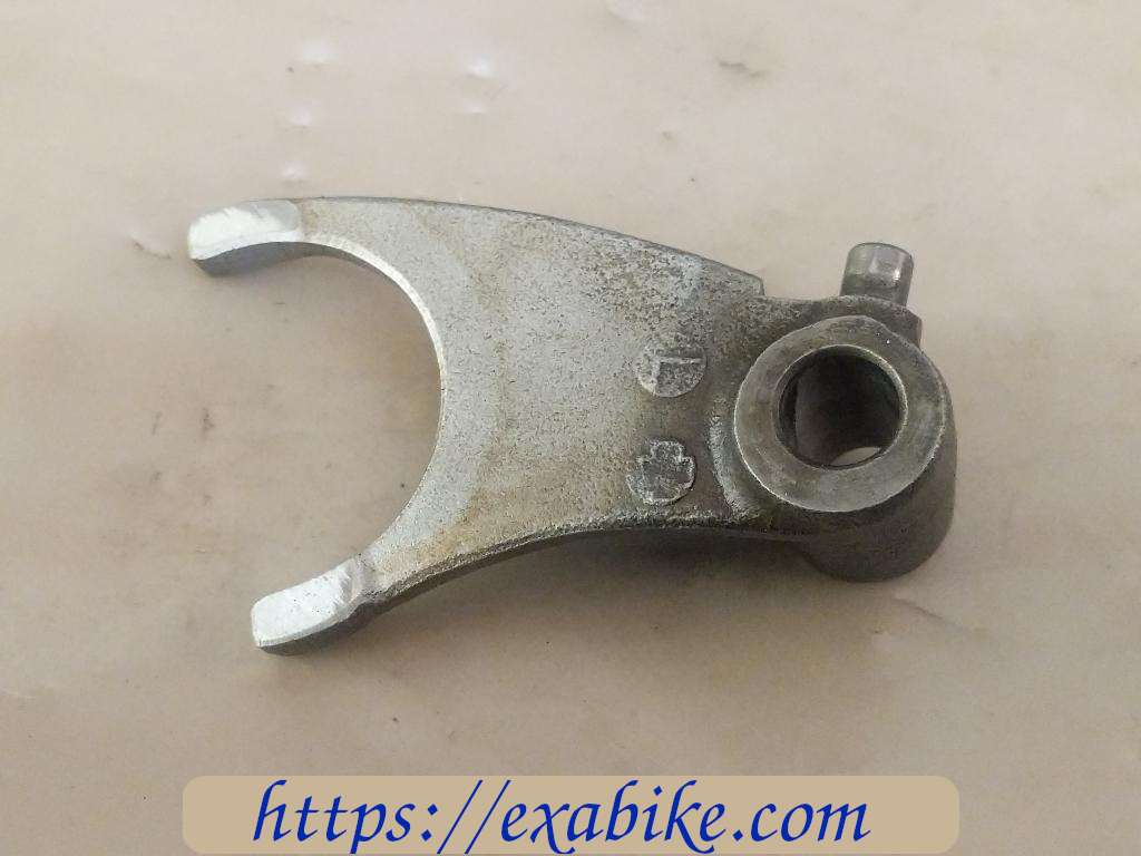fourchette de boite Suzuki GS 550 - photo 2