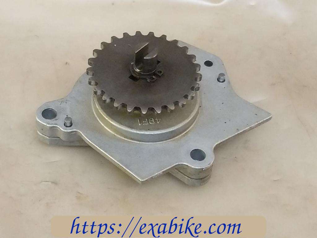 oil pump Suzuki 125 Burgman - photo 2