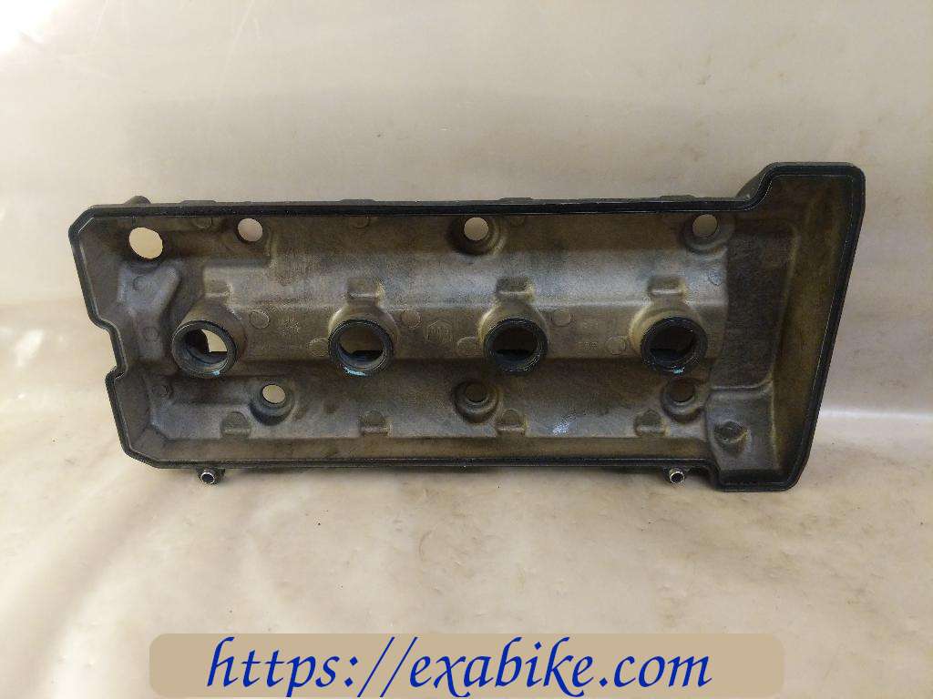 cylinder head cover Suzuki GSXR 750 - photo 3