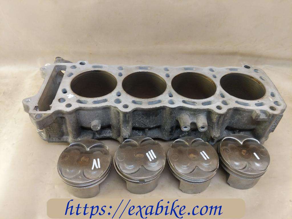 cylinders Suzuki GSXR 750 - photo 2