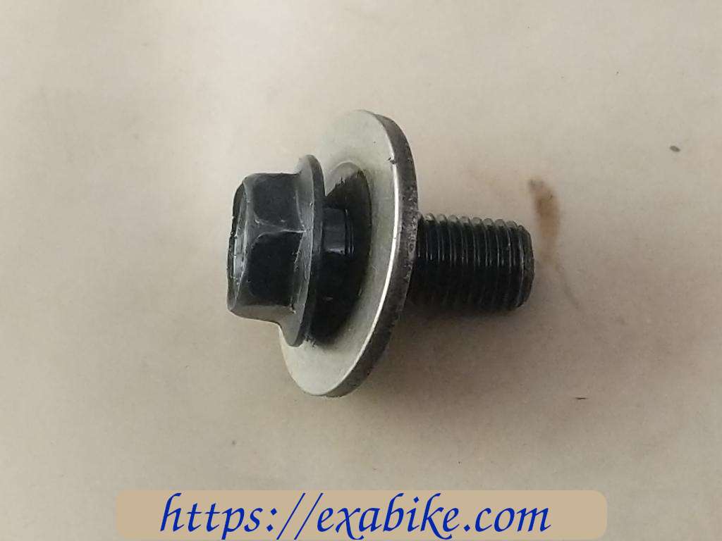 screw Suzuki GSXR 750 - photo 1