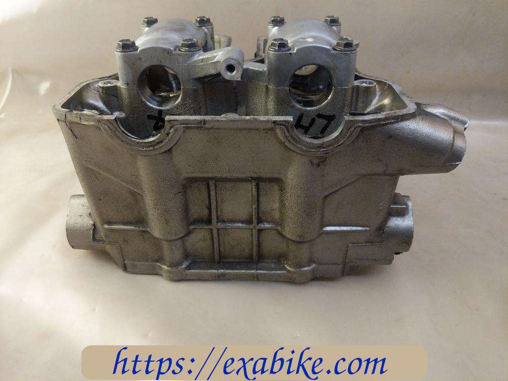 cylinder head, front Honda VTR 1000 - photo 4