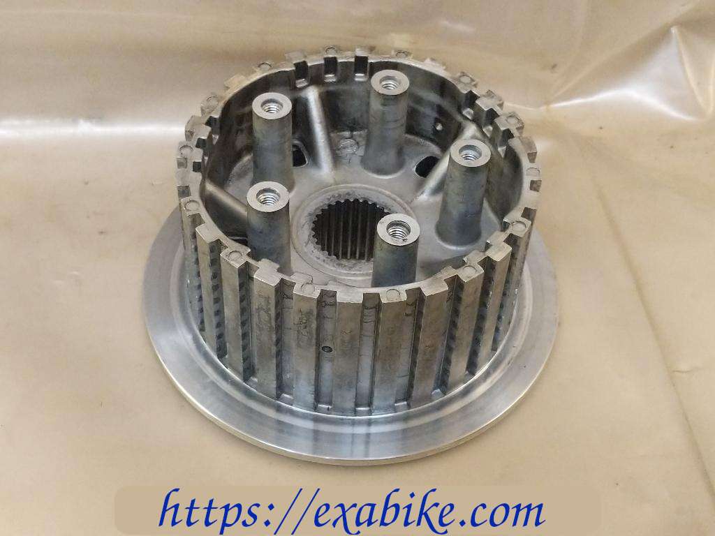 noix d'embrayage Honda VTR 1000 - photo 1