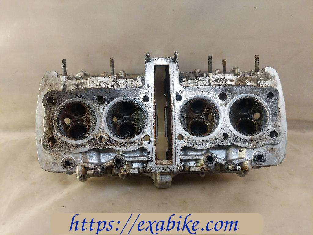 cylinder head Yamaha XJ 750 - photo 5