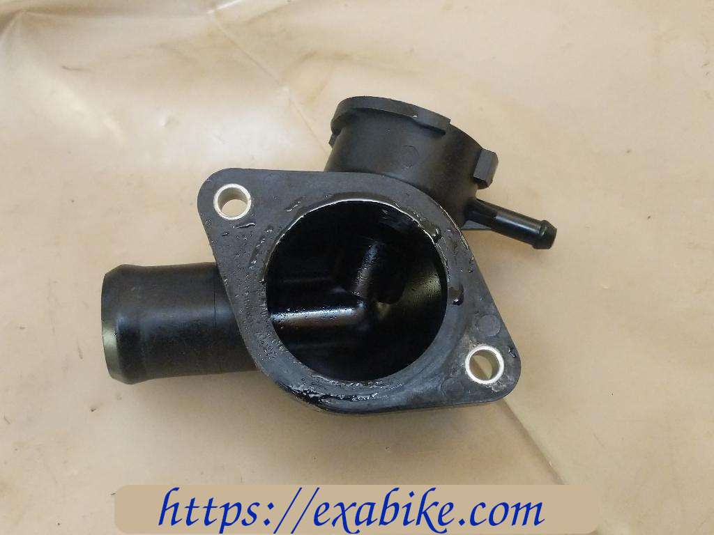 radiator filler neck Suzuki GSF 650 Bandit - photo 2