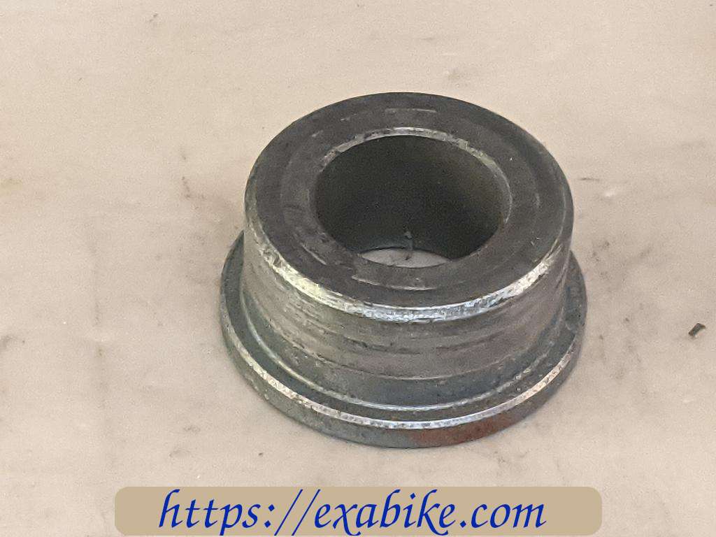 rear wheel spacer Kawasaki ER-6 - photo 1