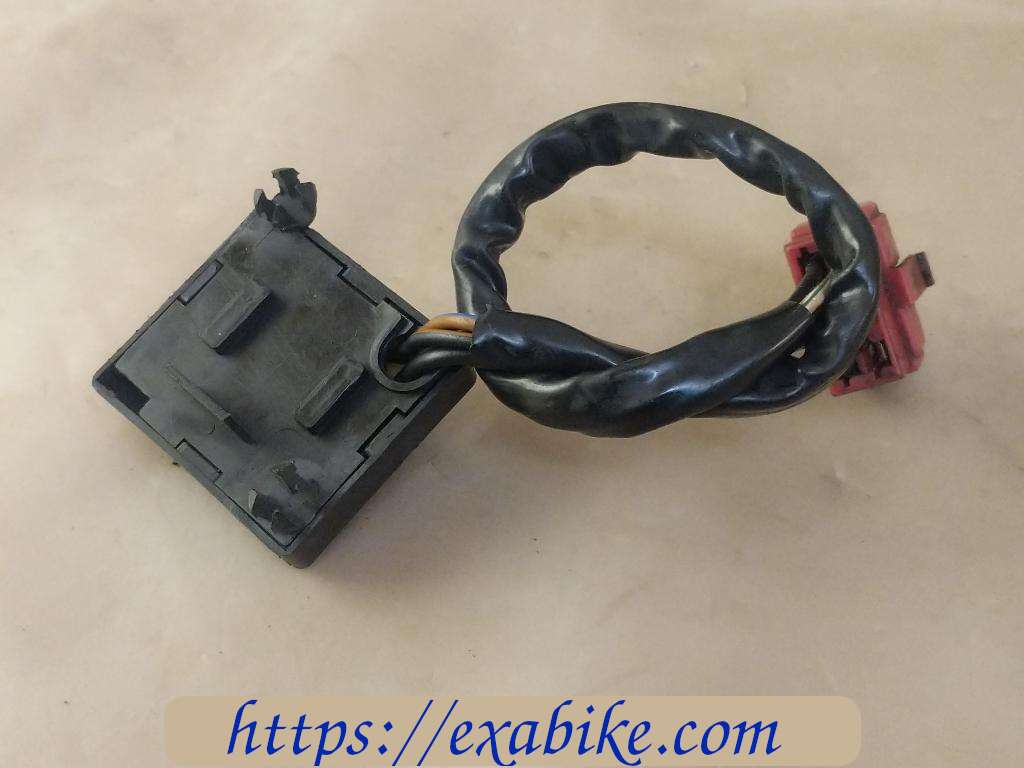 fuse box Honda CB750F - photo 2