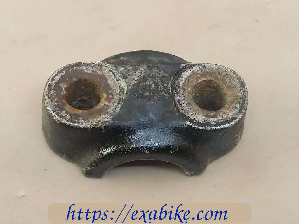 front wheel axle holder Honda CB750F - photo 1