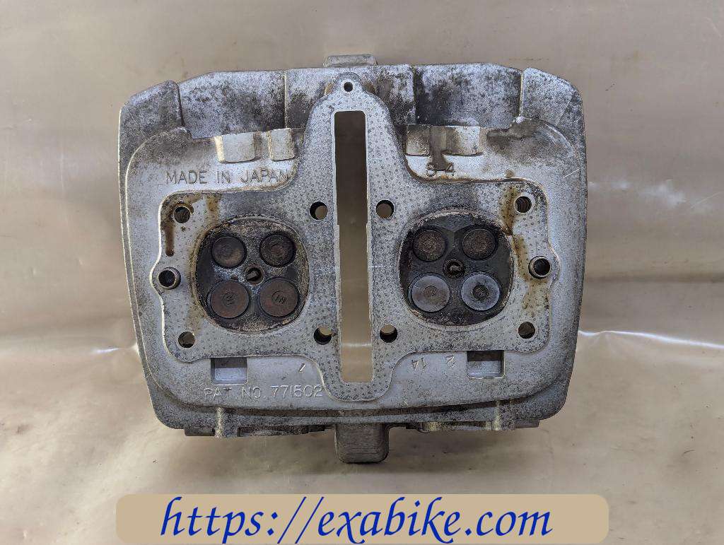 cylinder head Suzuki GSX 250 - photo 5