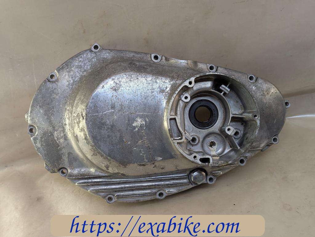 clutch cover Suzuki GSX 250 - photo 1