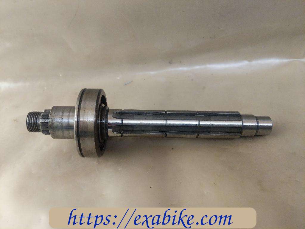 gearbox secondary shaft Suzuki GSX 250 - photo 1