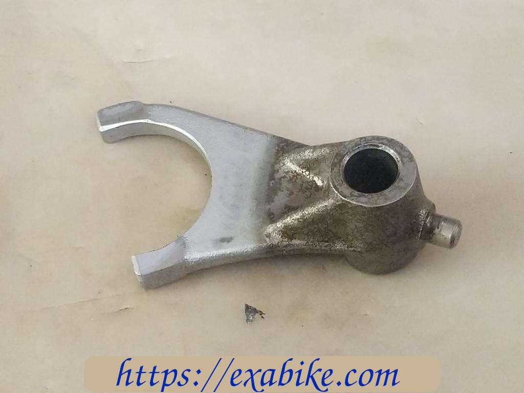 gearshift fork Suzuki GSX 250 - photo 1