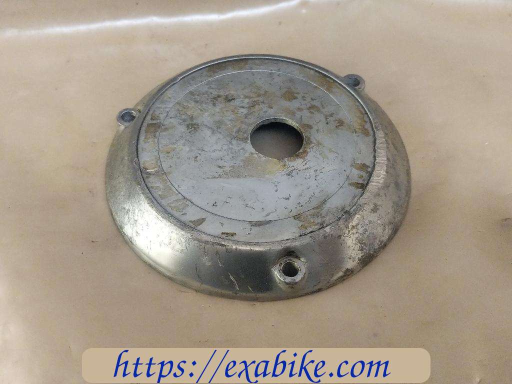 crankcase cover Suzuki GSX 250 - photo 1