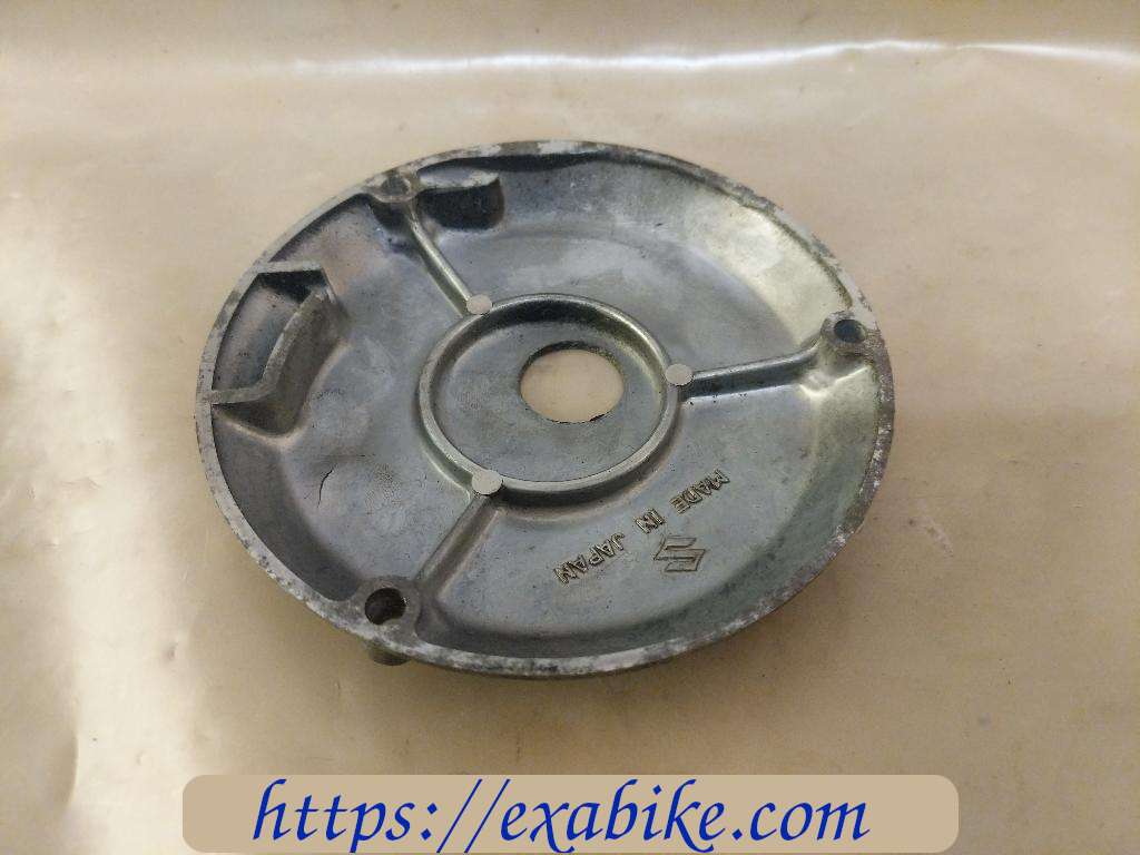 crankcase cover Suzuki GSX 250 - photo 2